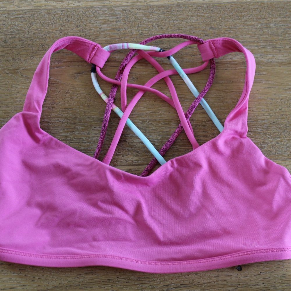 EUC Lululemon Free To Be Wild Bra 8 Sports